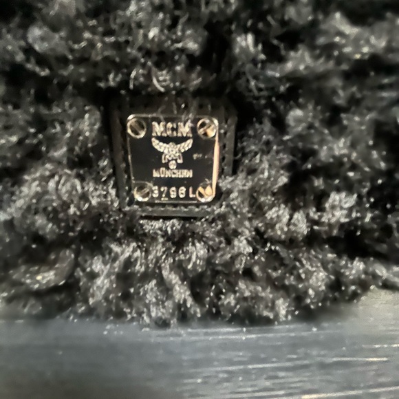 New MCM Eco Fur Black - Picture 5 of 7